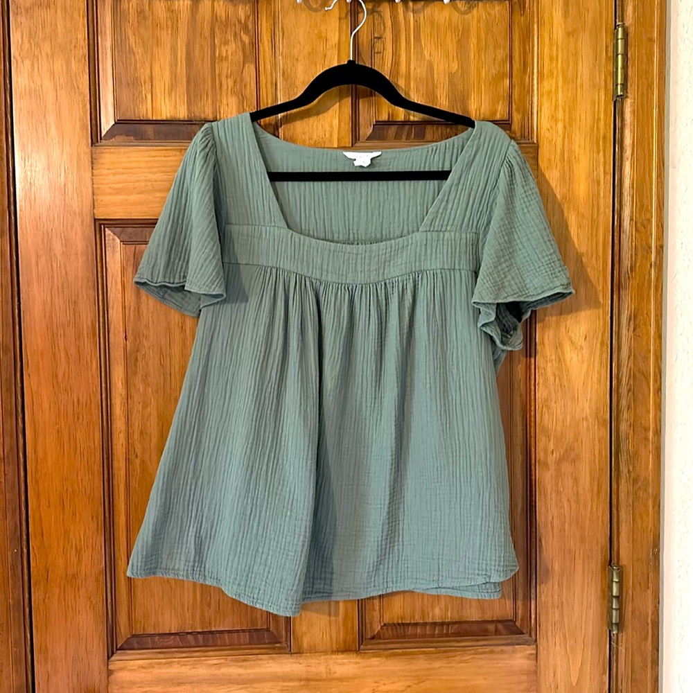 Caslon sage green babydoll top in Large